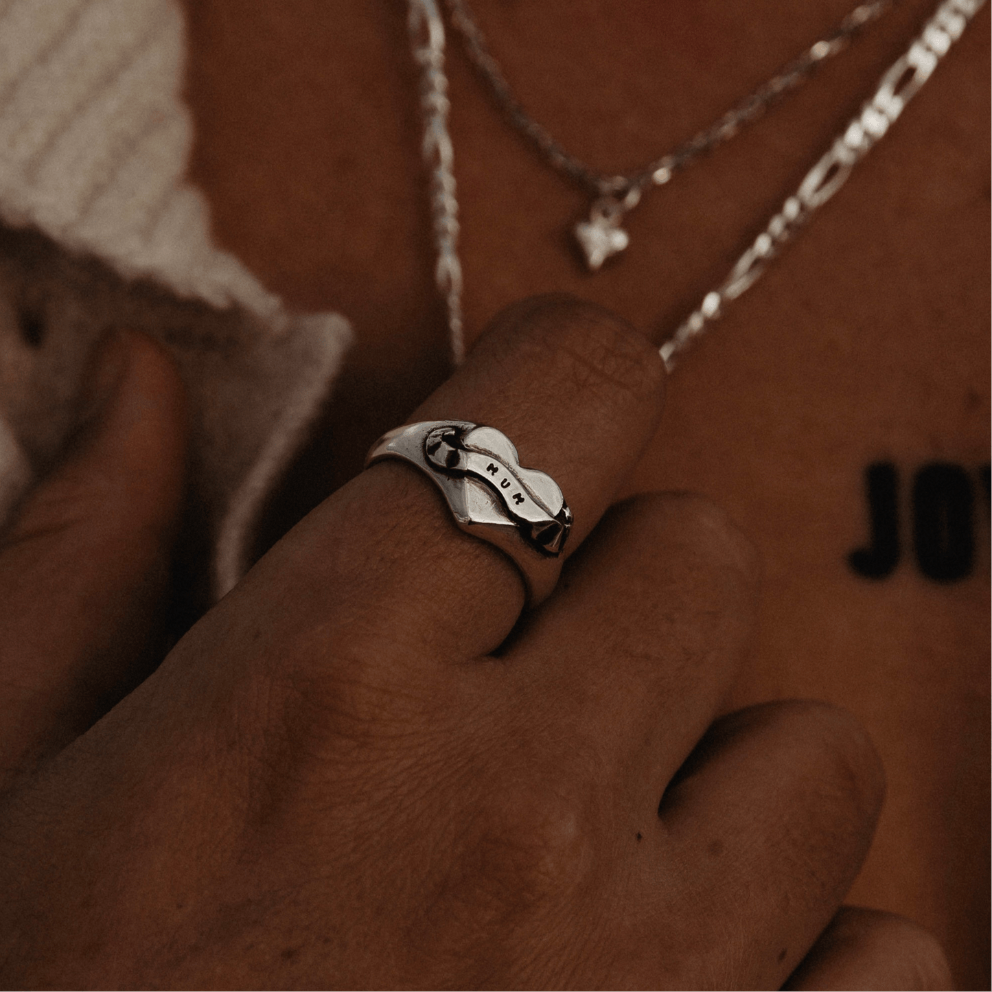 Heart & Scroll - Customisable