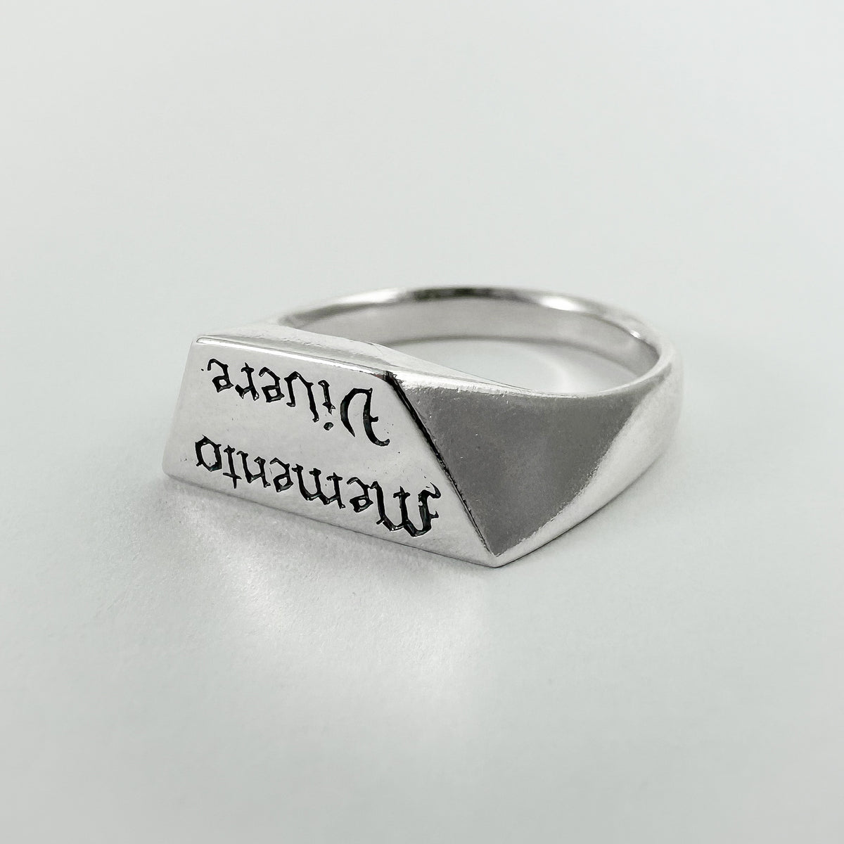 Memento Vivere - Signet Ring