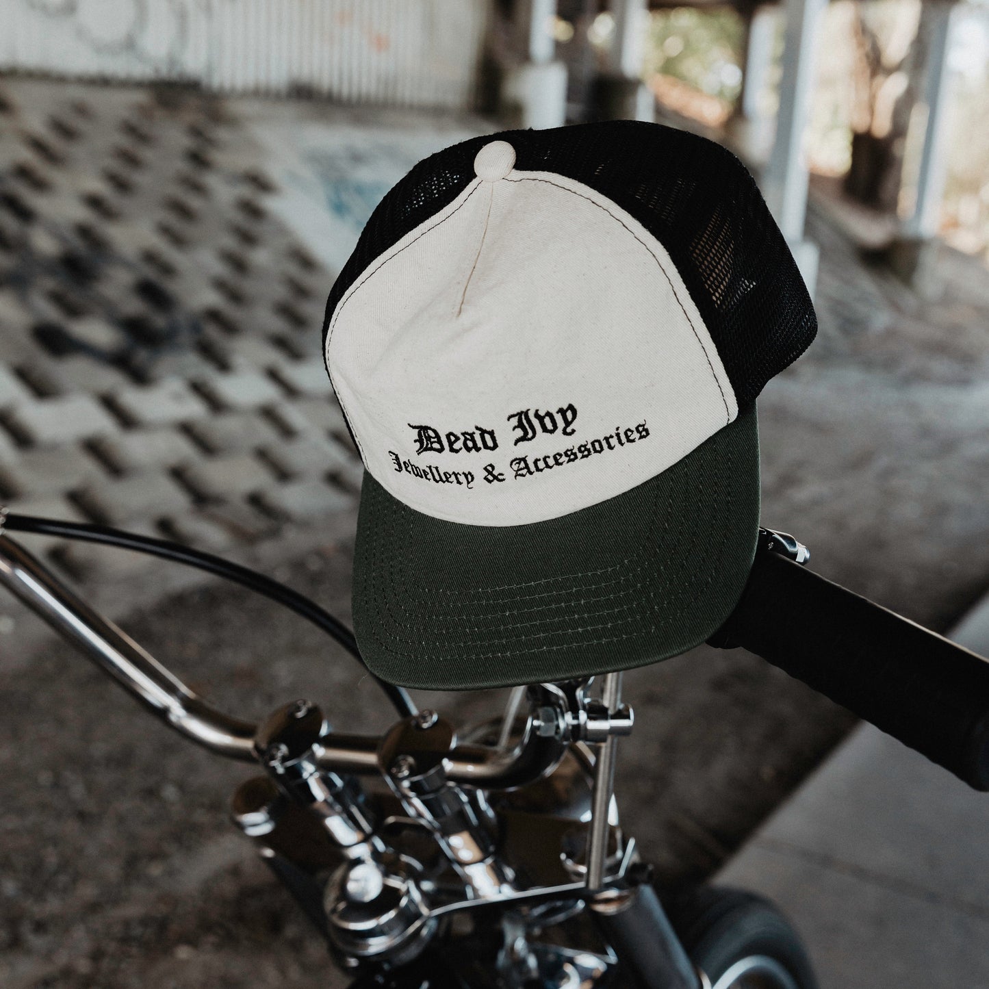 Dead Ivy Trucker