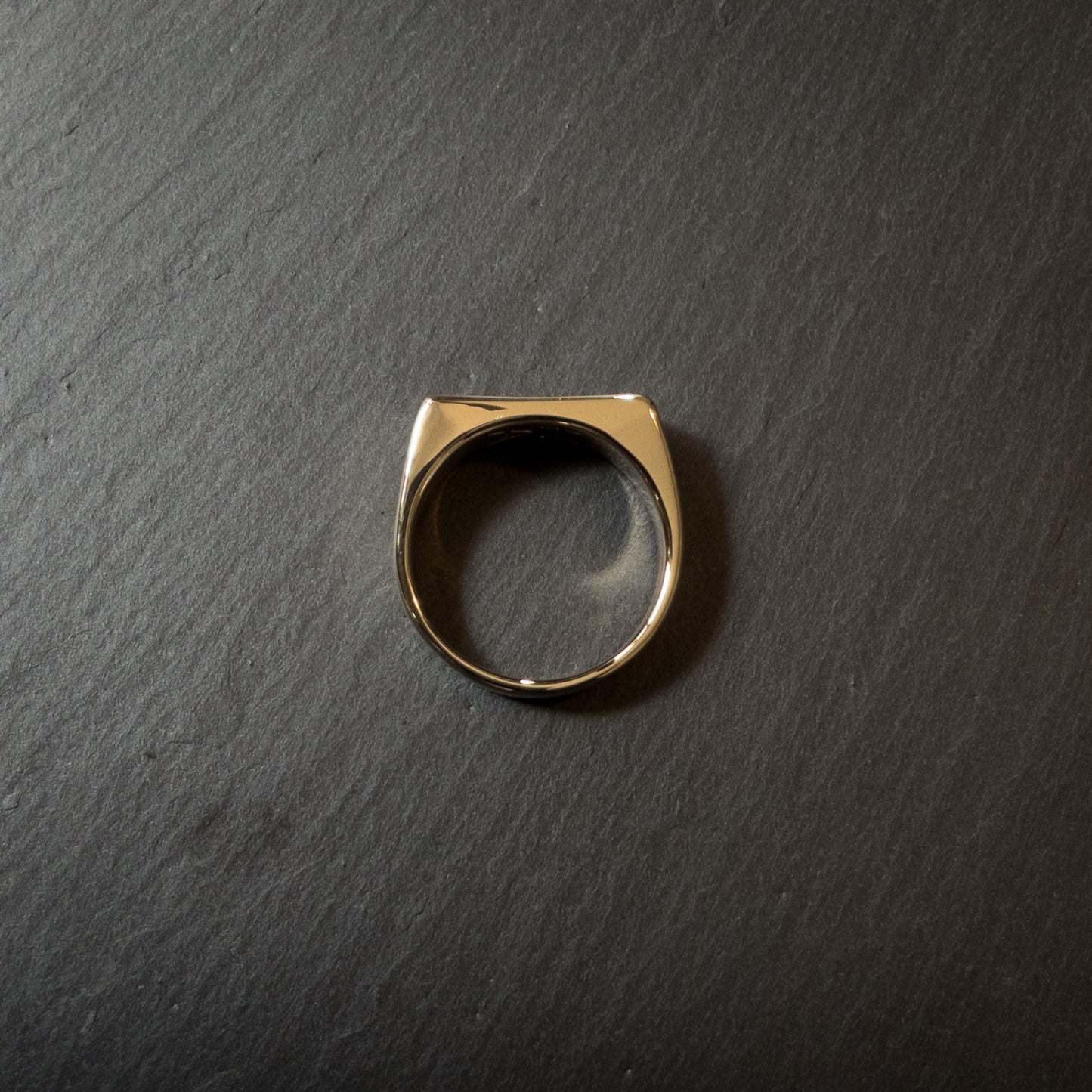 ONI - 9ct. Gold