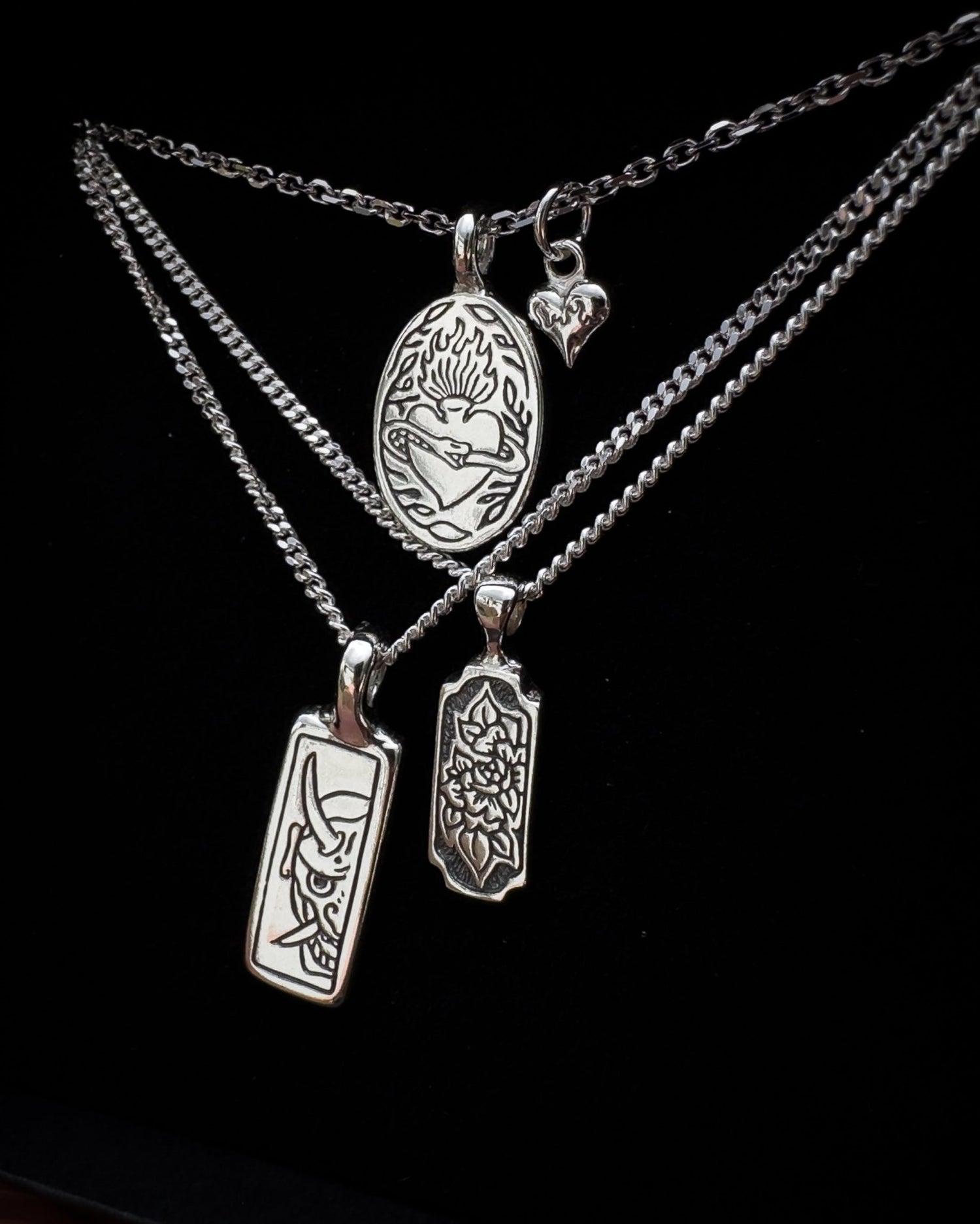 Necklaces & Pendants