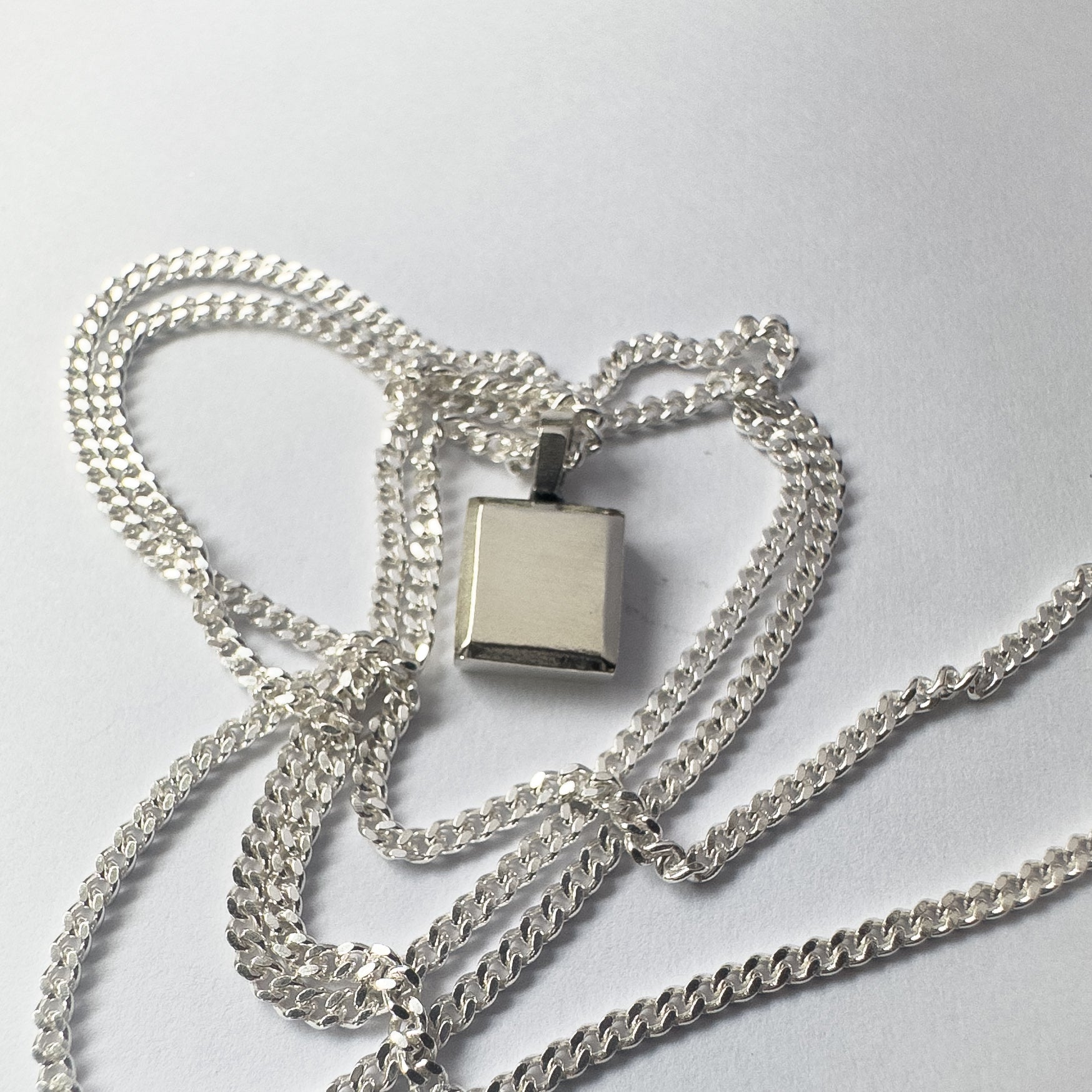 13 Pendant, Lucky For Some – Dead Ivy - Main Image