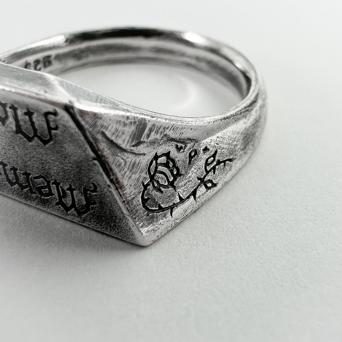 Memento Mori - Signet Ring