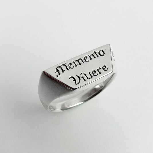 Memento Vivere - Signet Ring