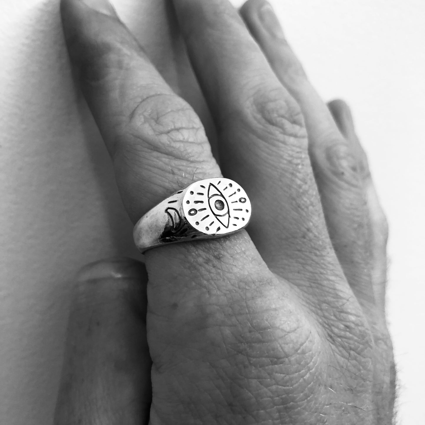 Minds Eye - Ready to Ship